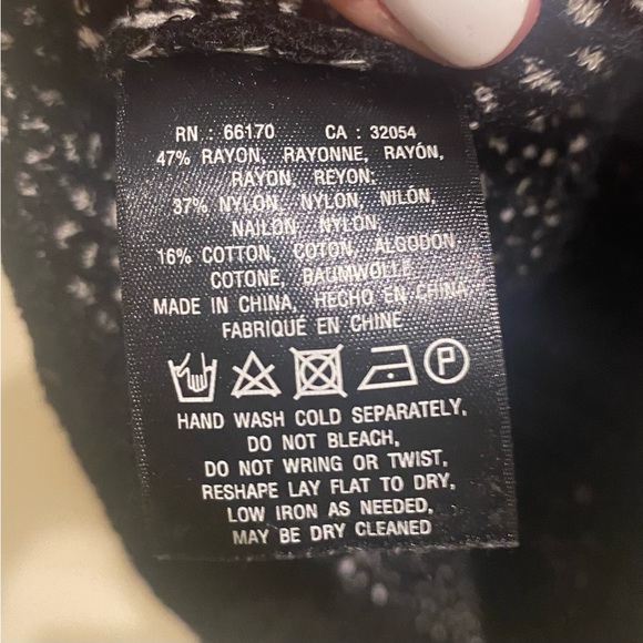 Moth Anthropologie Black White Chenille Three Quarter Sleeve Lana Sweater - Picture 7 of 7